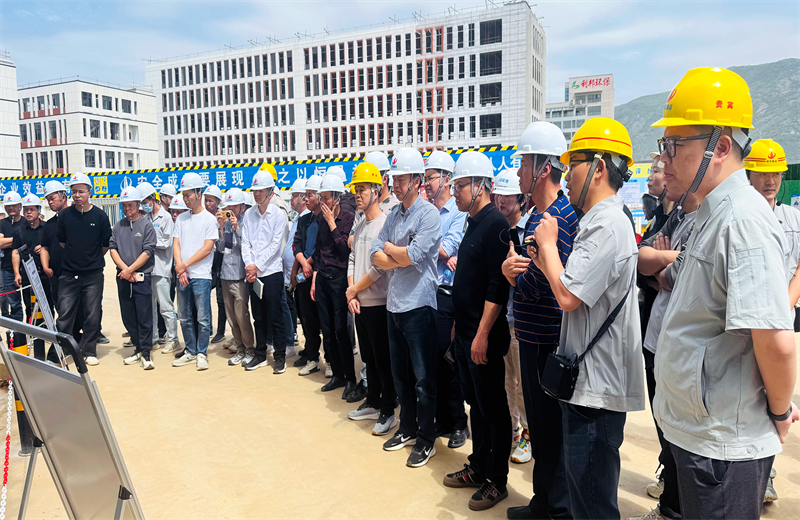 2025年4月17日，由莆田市涵江区住房和城乡建设局主办、太阳成集团tyc151cc三建承办的钢筋安装工程质量防控现场交流会在联东U谷·涵江海峡智造产业谷一期成功召开。